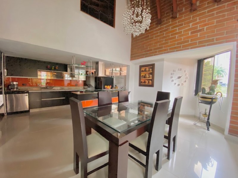 Apartamento en venta en El Poblado, Medellín 2