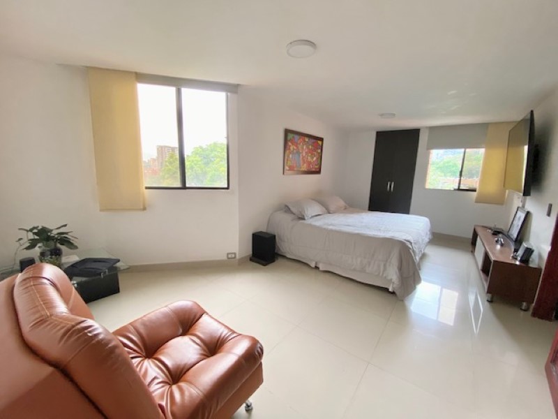 Apartamento en venta en El Poblado, Medellín · foto 8 de 23
