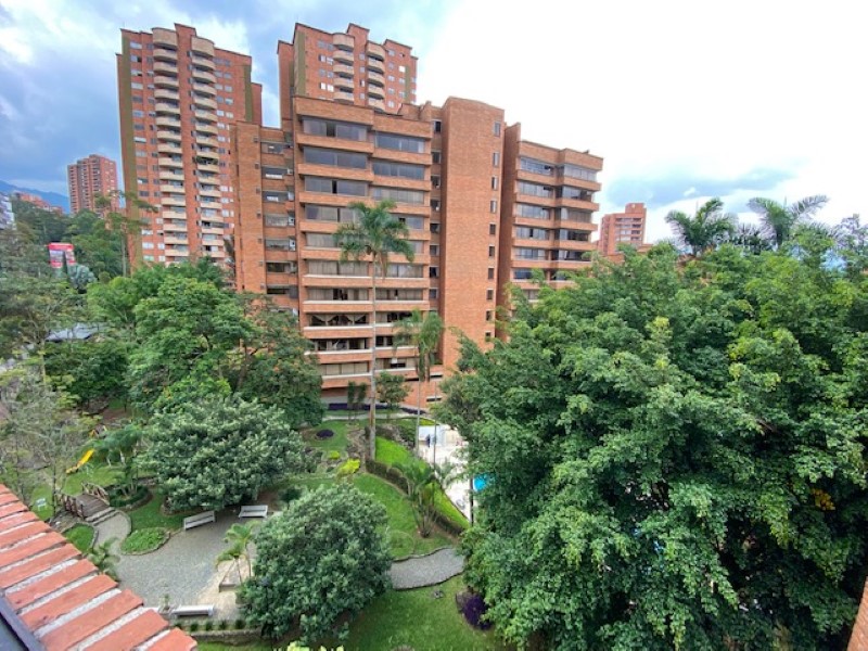 Apartamento en venta en El Poblado, Medellín · foto 14 de 23