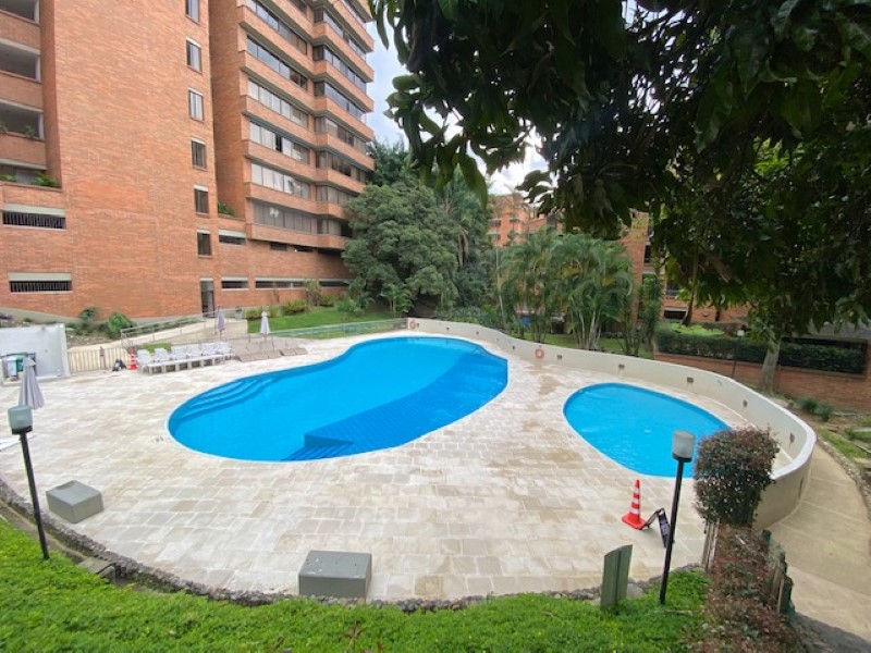 Apartamento en venta en El Poblado, Medellín · foto 15 de 23