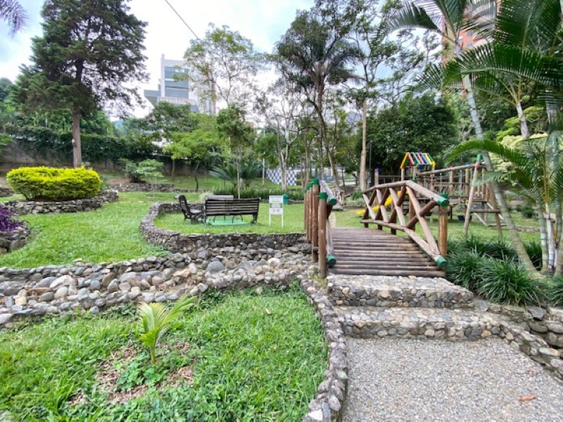 Apartamento en venta en El Poblado, Medellín · foto 18 de 23