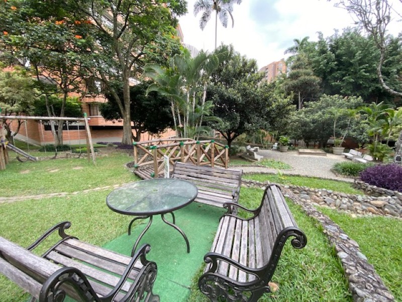 Apartamento en venta en El Poblado, Medellín · foto 21 de 23