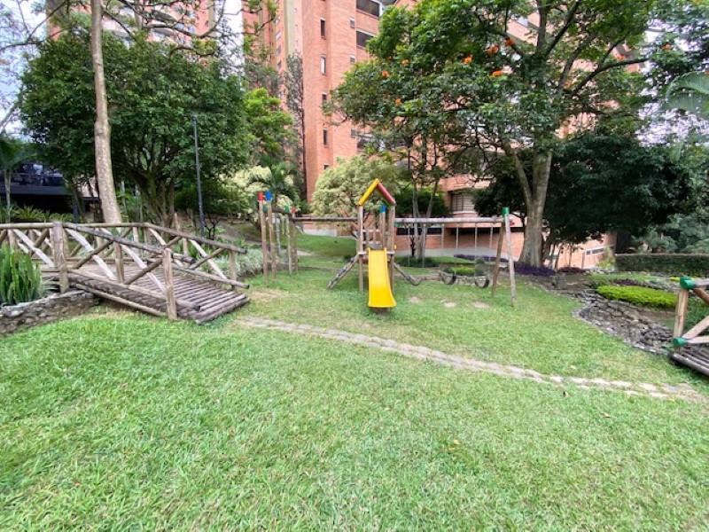 Apartamento en venta en El Poblado, Medellín · foto 22 de 23