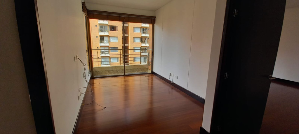 Apartamento en venta en Santa Barbara Alta, Bogotá · foto 4 de 19