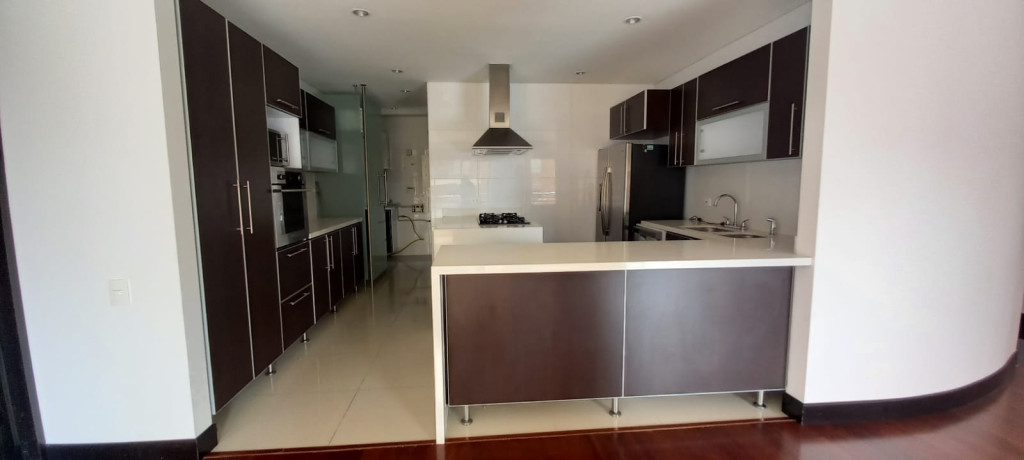 Apartamento en venta en Santa Barbara Alta, Bogotá · foto 14 de 19
