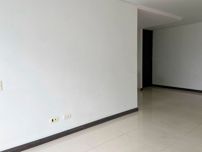 Apartamento de 3 alcobas en arriendo en Vegas De La Doctora, Sabaneta, 74 m² · foto 3 de 19