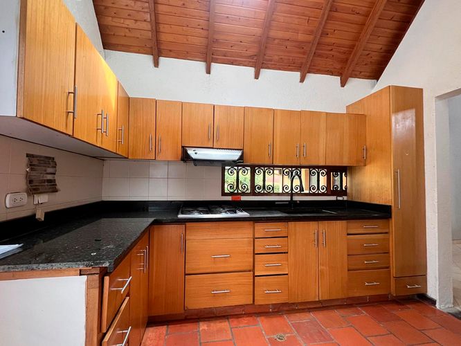 Casa de 3 alcobas en venta en Llano Grande, Rionegro, 200 m² · foto 4 de 17