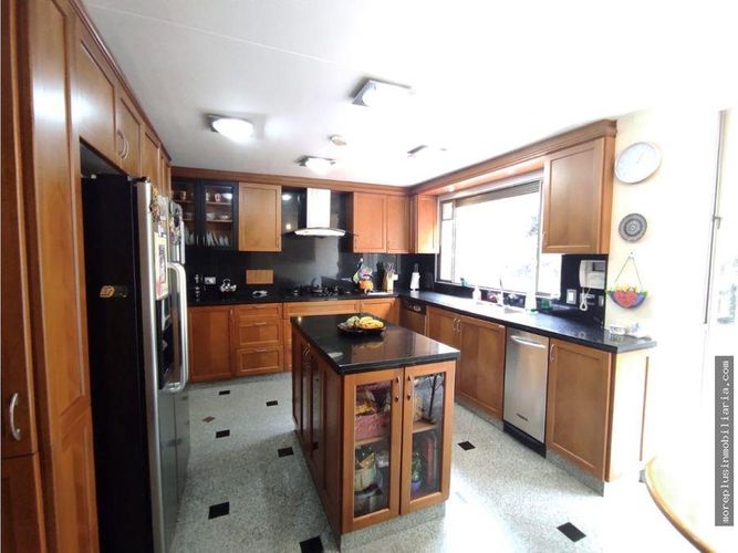 Casa de 4 alcobas en venta en Gratamira, Bogotá, 432 m² · foto 10 de 11