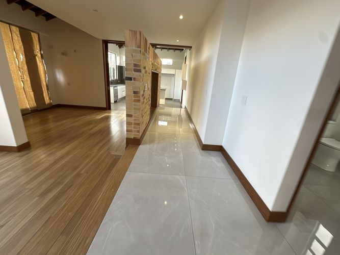 Casa de 4 alcobas en venta en Calahorra, Cajicá, 300 m² · foto 4 de 24