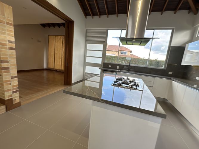 Casa de 4 alcobas en venta en Calahorra, Cajicá, 300 m² · foto 7 de 24