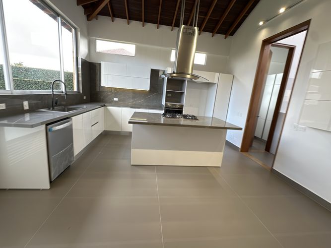 Casa de 4 alcobas en venta en Calahorra, Cajicá, 300 m² · foto 8 de 24