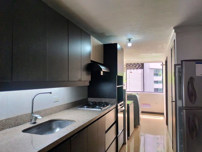 Apartamento de 3 alcobas en arriendo en La Aguacatala, Medellín, 118 m² · foto 3 de 19