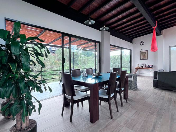 Casa de 4 alcobas en venta en El Retiro, 326 m² · foto 3 de 20