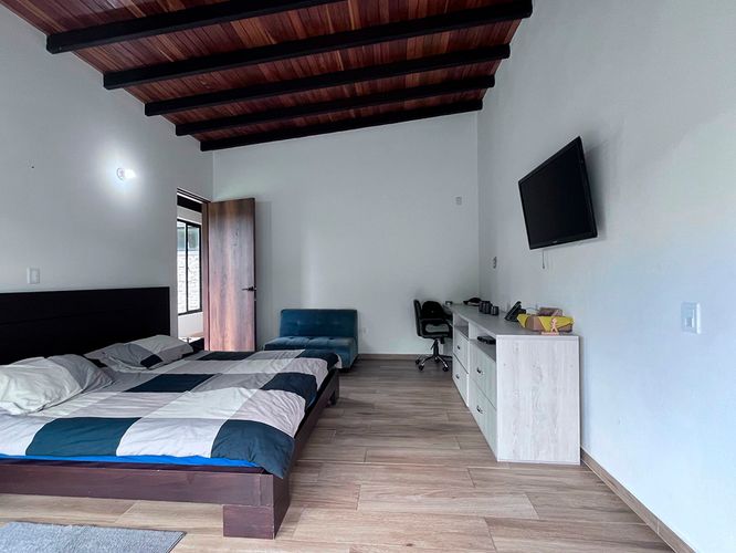 Casa de 4 alcobas en venta en El Retiro, 326 m² · foto 9 de 20