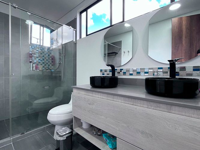Casa de 4 alcobas en venta en El Retiro, 326 m² · foto 17 de 20