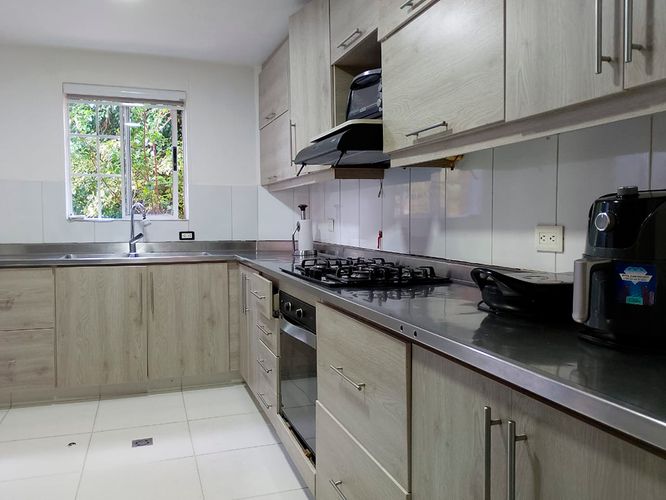 Casa de 3 alcobas en venta en El Poblado, Medellín, 246 m² · foto 6 de 19