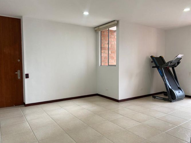 Apartamento de 3 alcobas en arriendo en Castropol, Medellín, 99 m² · foto 2 de 15