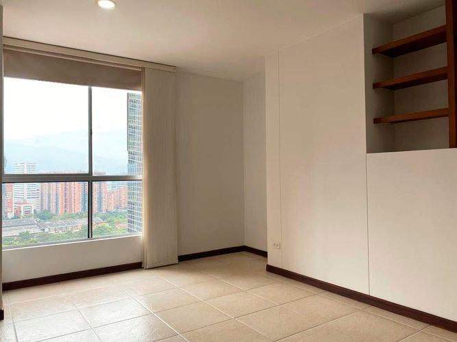 Apartamento de 3 alcobas en arriendo en Castropol, Medellín, 99 m² · foto 9 de 15