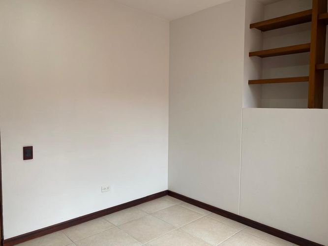 Apartamento de 3 alcobas en arriendo en Castropol, Medellín, 99 m² · foto 12 de 15