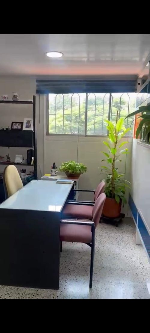 Consultorio en venta en Estadio, Medellín, 36 m² · foto 9 de 11