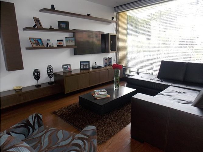 Casa de 4 alcobas en venta en Aposentos, Sopó, 505 m² · foto 3 de 17