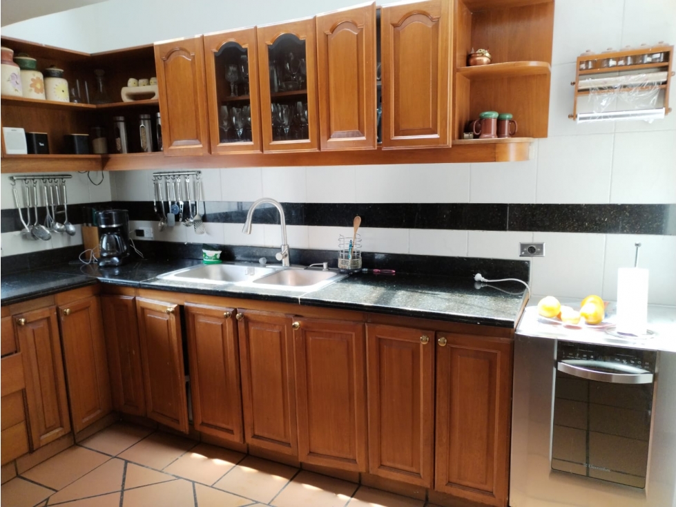 Casa en venta en San Nicolas, Bogotá · foto 7 de 23