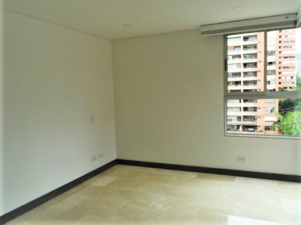 Apartamento en arriendo en Loma De Los Gonzalez, Medellín · foto 6 de 18