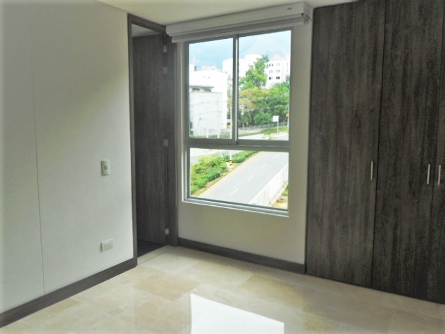 Apartamento en arriendo en Loma De Los Gonzalez, Medellín · foto 11 de 18
