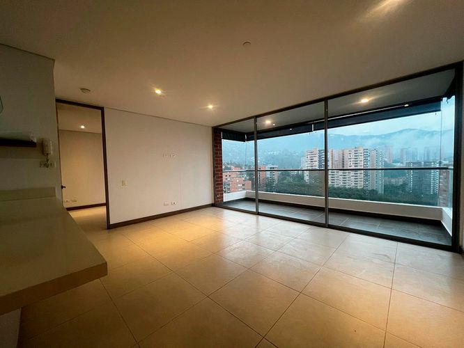 Apartamento de 2 alcobas en arriendo en Loma Del Esmeraldal, Envigado, 70 m² · foto 3 de 15