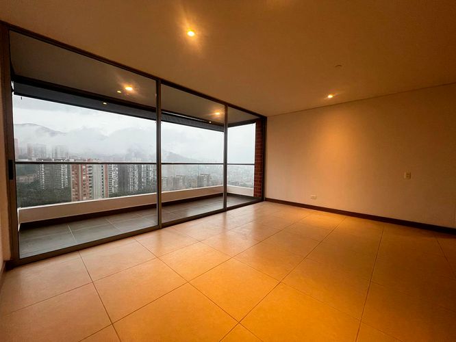 Apartamento de 2 alcobas en arriendo en Loma Del Esmeraldal, Envigado, 70 m² · foto 4 de 15