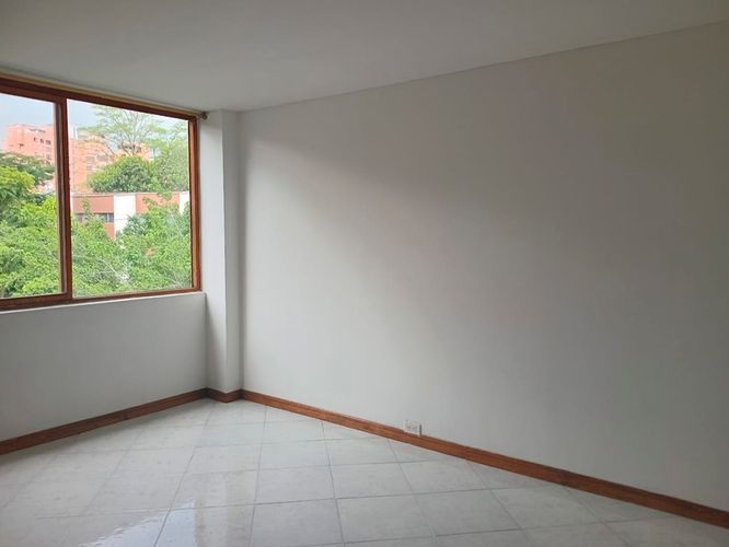 Apartamento de 3 alcobas en arriendo en El Poblado, Medellín, 136 m² · foto 8 de 17
