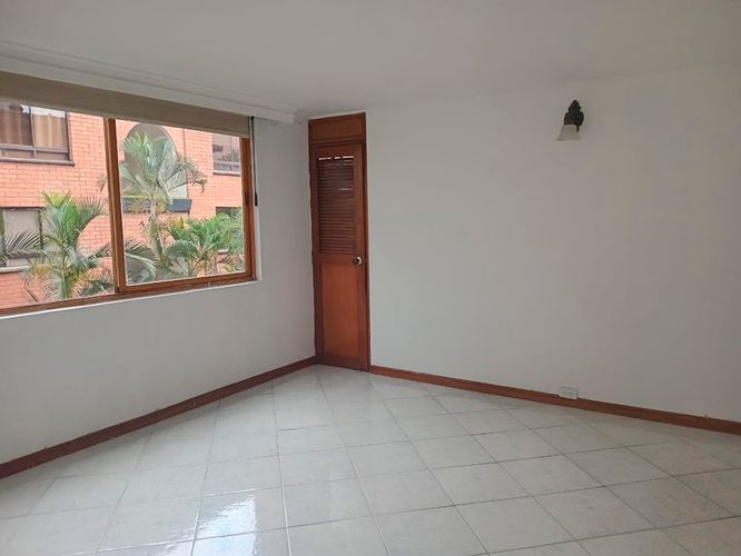 Apartamento de 3 alcobas en arriendo en El Poblado, Medellín, 136 m² · foto 10 de 17