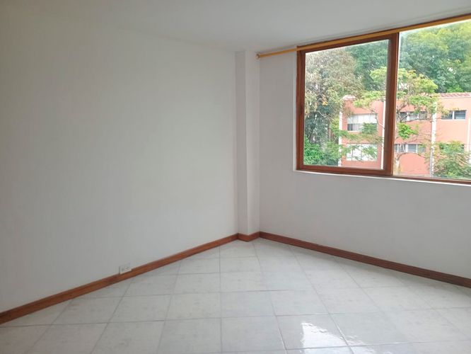 Apartamento de 3 alcobas en arriendo en El Poblado, Medellín, 136 m² · foto 11 de 17