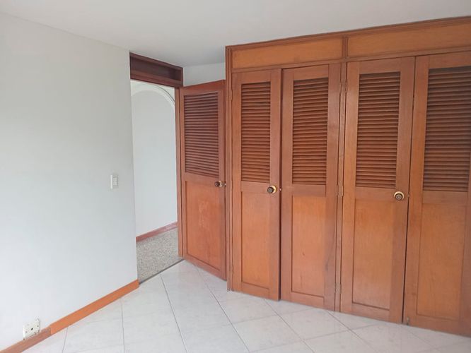 Apartamento de 3 alcobas en arriendo en El Poblado, Medellín, 136 m² · foto 12 de 17
