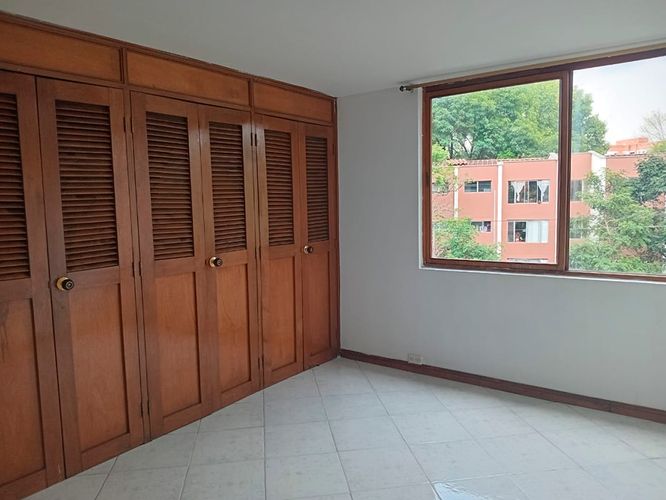 Apartamento de 3 alcobas en arriendo en El Poblado, Medellín, 136 m² · foto 15 de 17