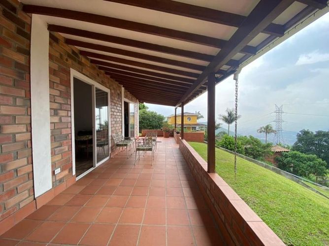Finca en venta en Belén Altavista, Medellín, 300 m² · foto 11 de 24