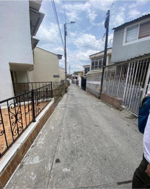 Casa de 4 alcobas en venta en 7 De Agosto, Armenia, 120 m² · foto 3 de 15
