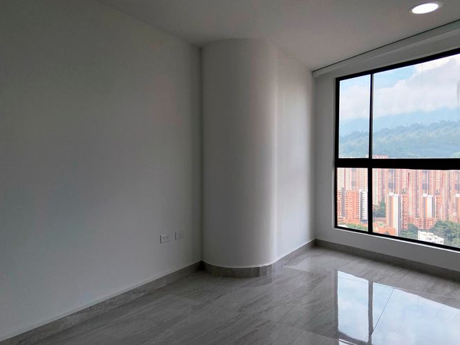 Apartamento de 2 alcobas en venta en Vegas De La Doctora, Sabaneta, 74 m² · foto 2 de 16