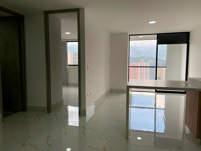 Apartamento de 1 alcoba en venta en Vegas De La Doctora, Sabaneta, 49 m² · foto 2 de 14
