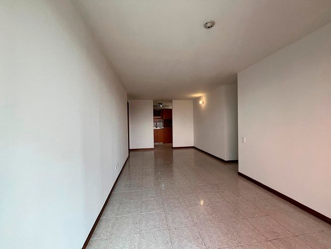 Apartamento de 3 alcobas en arriendo en El Poblado, Medellín, 92 m² · foto 2 de 15
