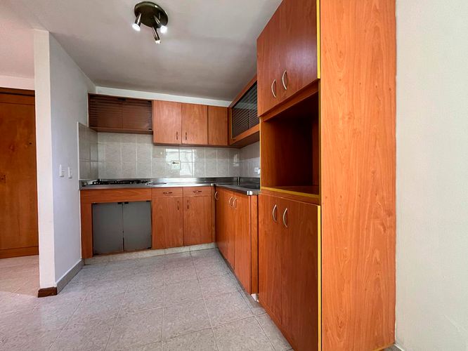 Apartamento de 3 alcobas en arriendo en El Poblado, Medellín, 92 m² · foto 5 de 15