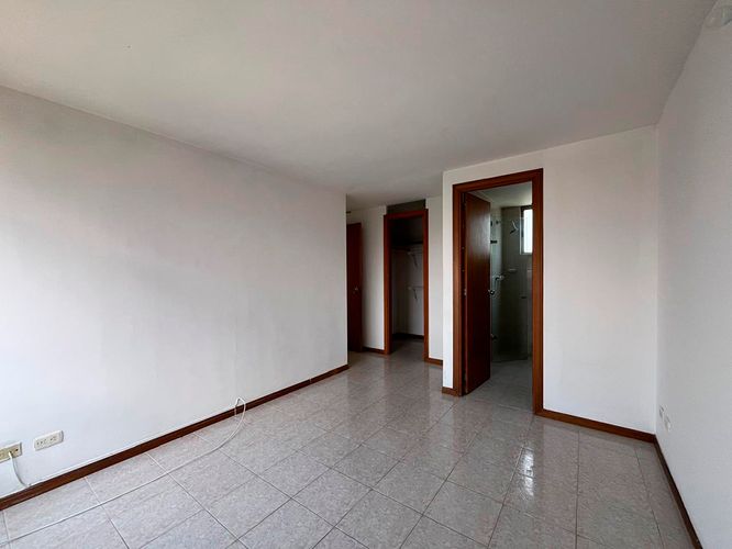 Apartamento de 3 alcobas en arriendo en El Poblado, Medellín, 92 m² · foto 13 de 15