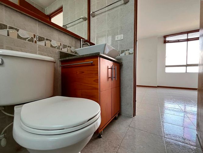 Apartamento de 3 alcobas en arriendo en El Poblado, Medellín, 92 m² · foto 14 de 15