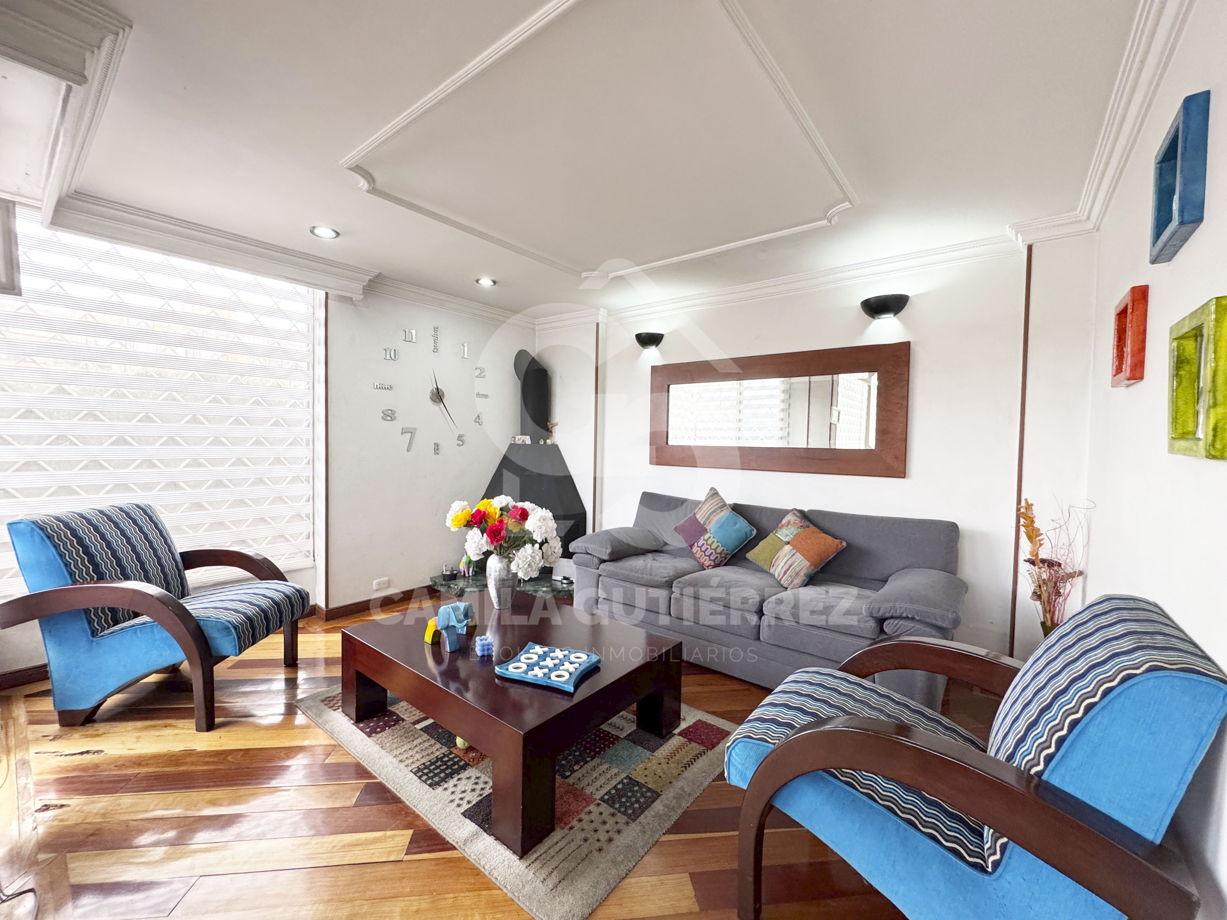 Casa en venta en Cerros De Niza, Bogotá · foto 2 de 24