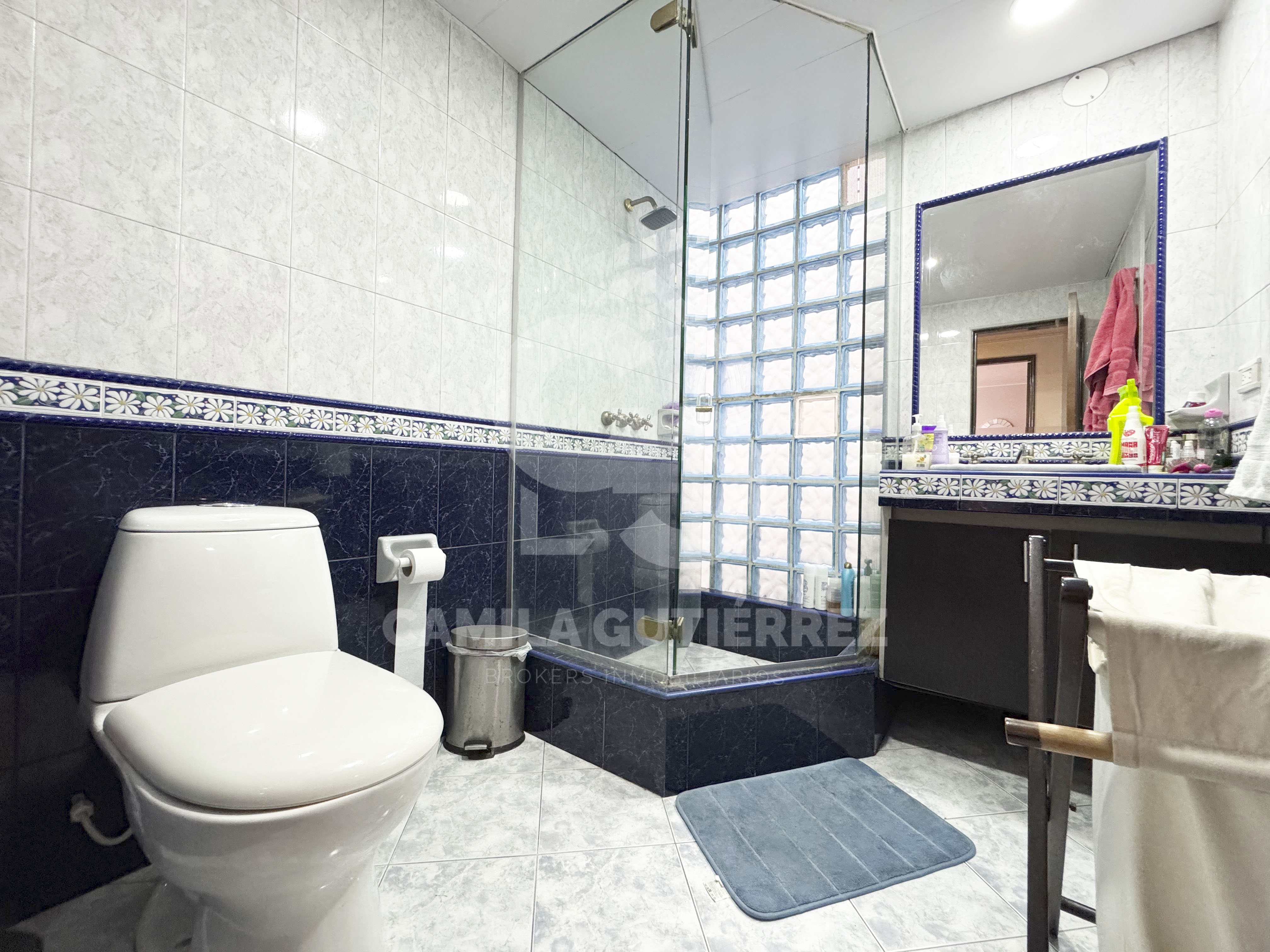 Casa en venta en Cerros De Niza, Bogotá · foto 20 de 24