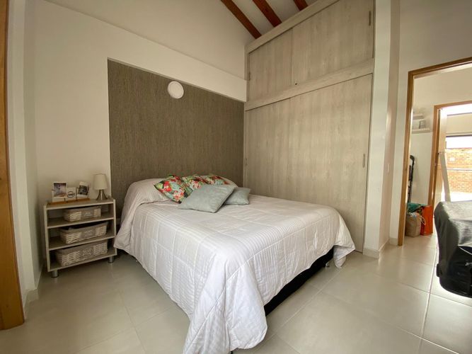 Casa de 3 alcobas en venta en Rionegro, 170 m² · foto 5 de 9