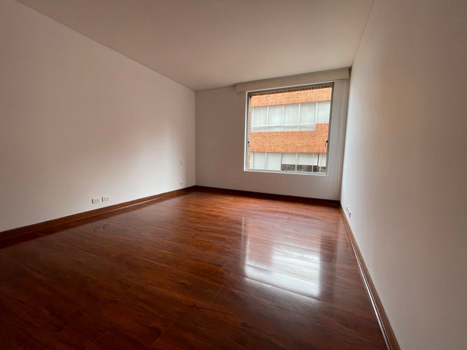 Apartamento de 3 alcobas en arriendo en Chicó Reservado, Bogotá, 316 m² · foto 16 de 19