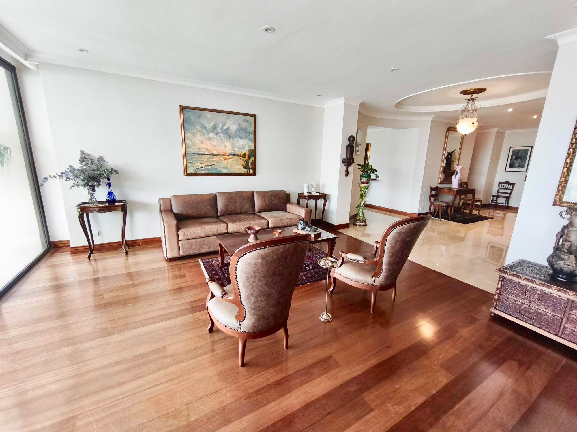 Apartamento en venta en El Poblado, Medellín · foto 5 de 23
