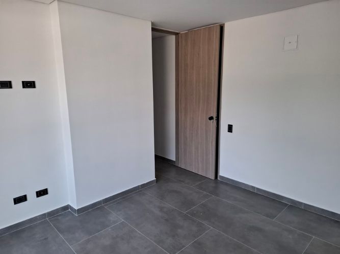 Apartamento de 3 alcobas en venta en La Castellana, Medellín, 109 m² · foto 13 de 23