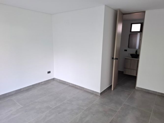 Apartamento de 3 alcobas en venta en La Castellana, Medellín, 109 m² · foto 15 de 23